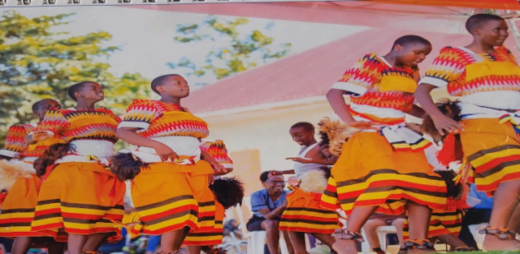 Students collaborating